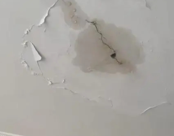 新兴阳台漏水维修公司分享下屋面防水工程质量问题原因分析